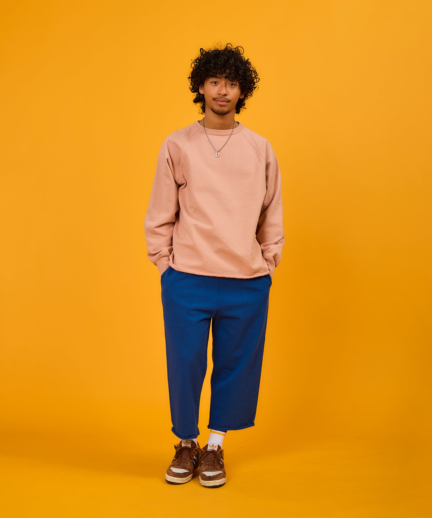 mousse sw logo sweat poj トレーナー moussy - MOUSSY SW LOGO SHORT LENGTH POJミラーロゴスエットの通販