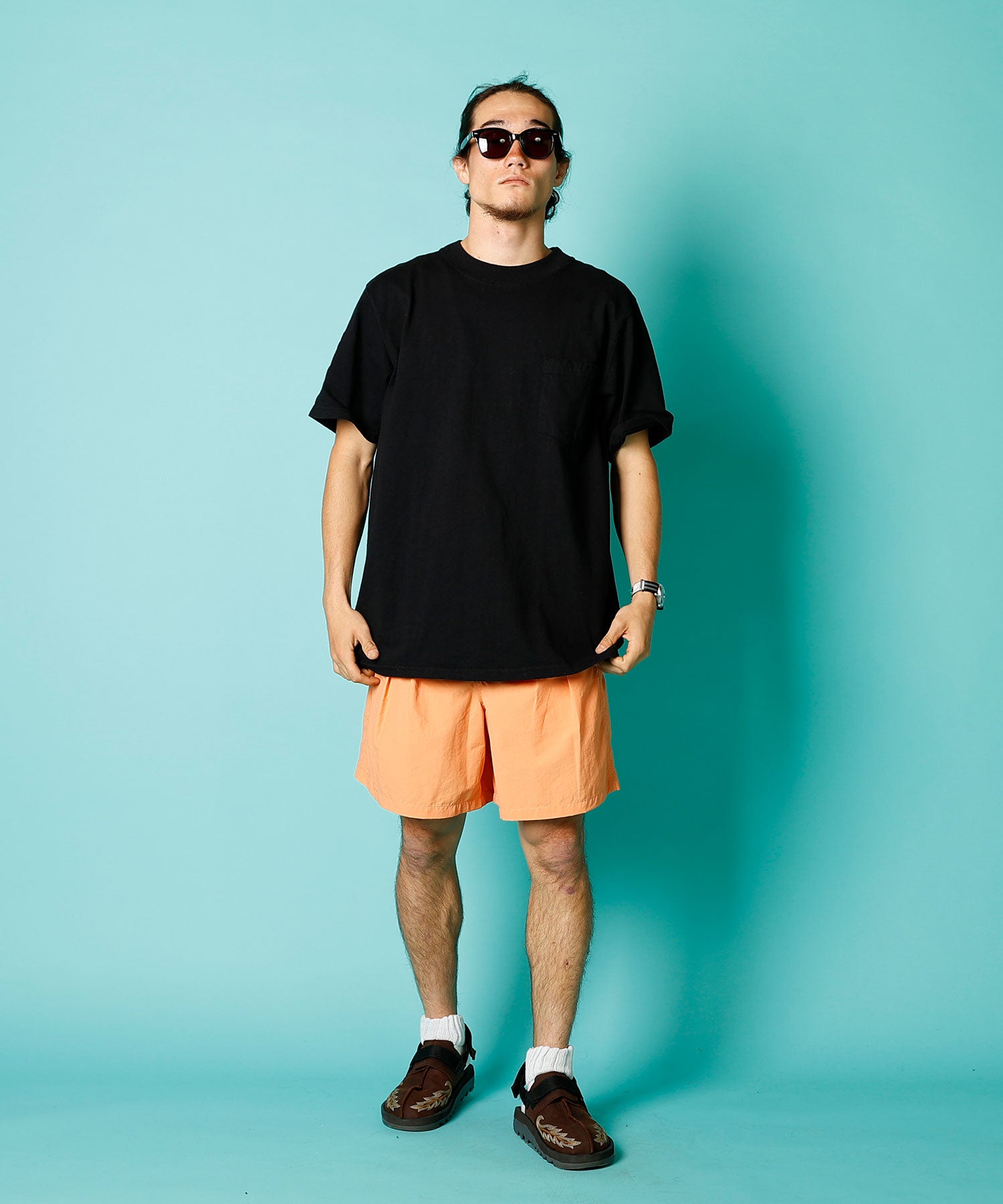 classic-fit-tee-7_2048x.jpg?v=